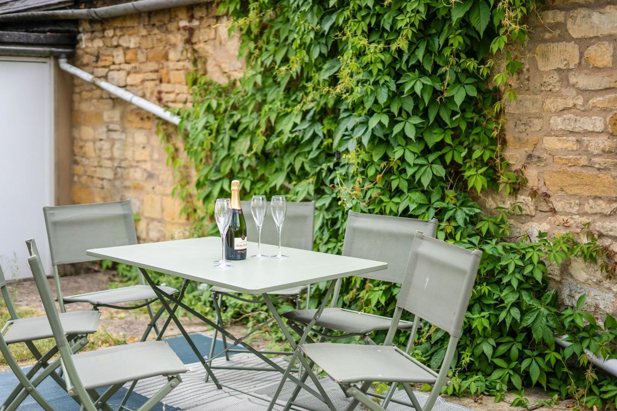 Redesdale View, High Street With Private Garden Apartment Moreton-in-Marsh Екстериор снимка